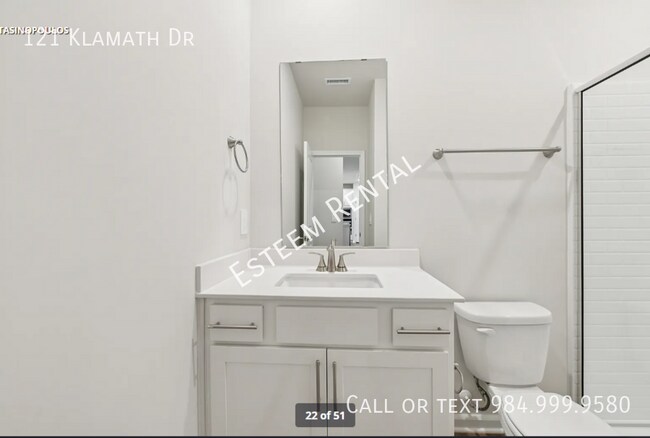 Building Photo - 121 Klamath Dr