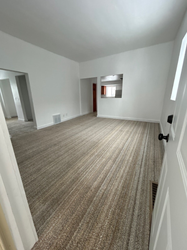 Building Photo - 2106 Thomas St