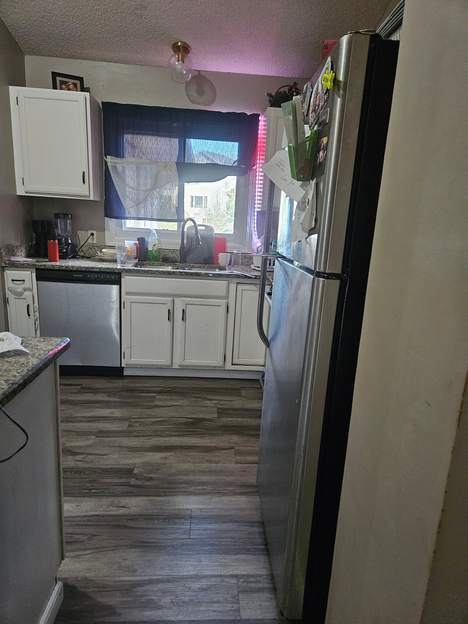 Building Photo - 10259 Englewood Dr