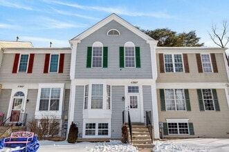 Building Photo - 11302 Golden Eagle Pl