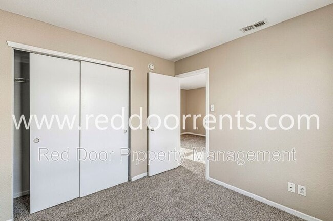 Building Photo - 10227 Cumberland Pointe Blvd