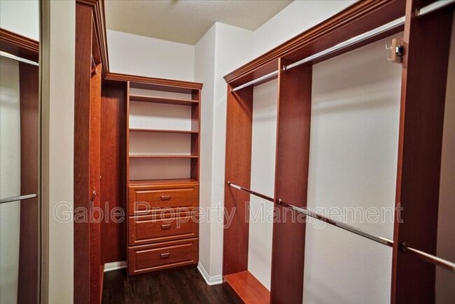 Building Photo - 27023 Fairway Ln