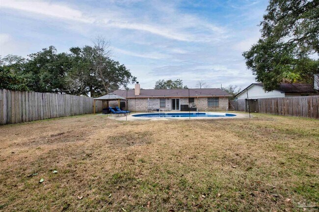 Building Photo - 5850 Princeton Dr