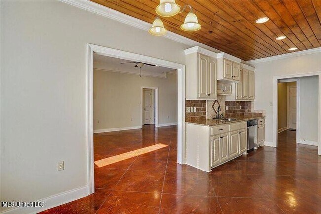 Building Photo - 852 Willow Grande Cir