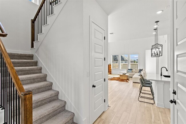 Building Photo - 481 Darley Oak Dr