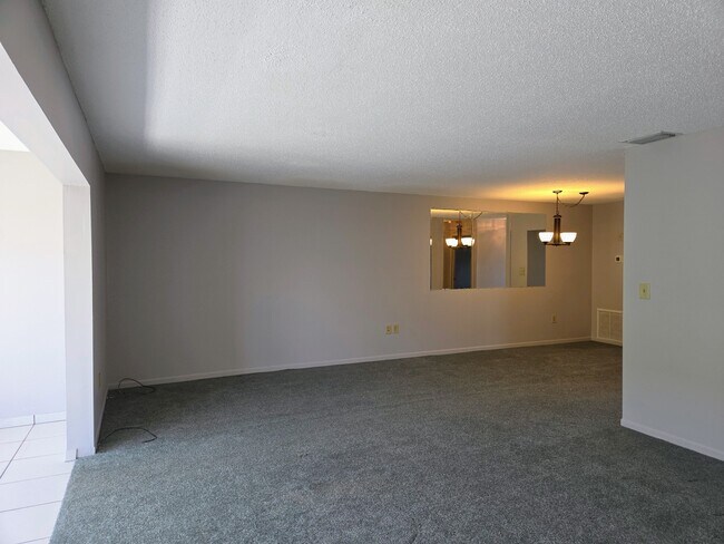 Building Photo - 3018 59th St S
