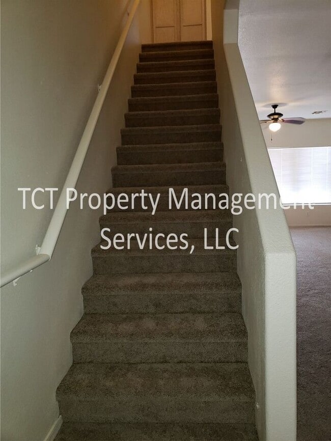 Building Photo - Cozy Two Bedroom Condo in Chandler!