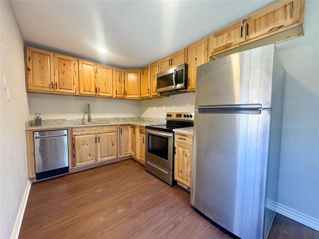 Building Photo - 203 Park St