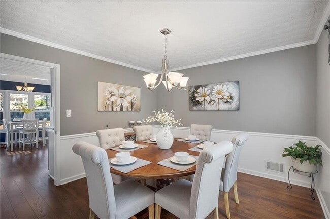 Building Photo - 4508 Pine Hill Terrace NE