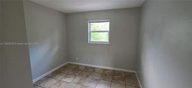 Building Photo - 3713 Island Rd