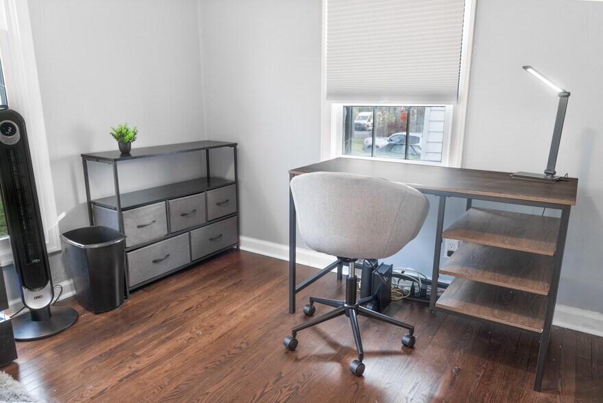 Building Photo - 202 S Washington St