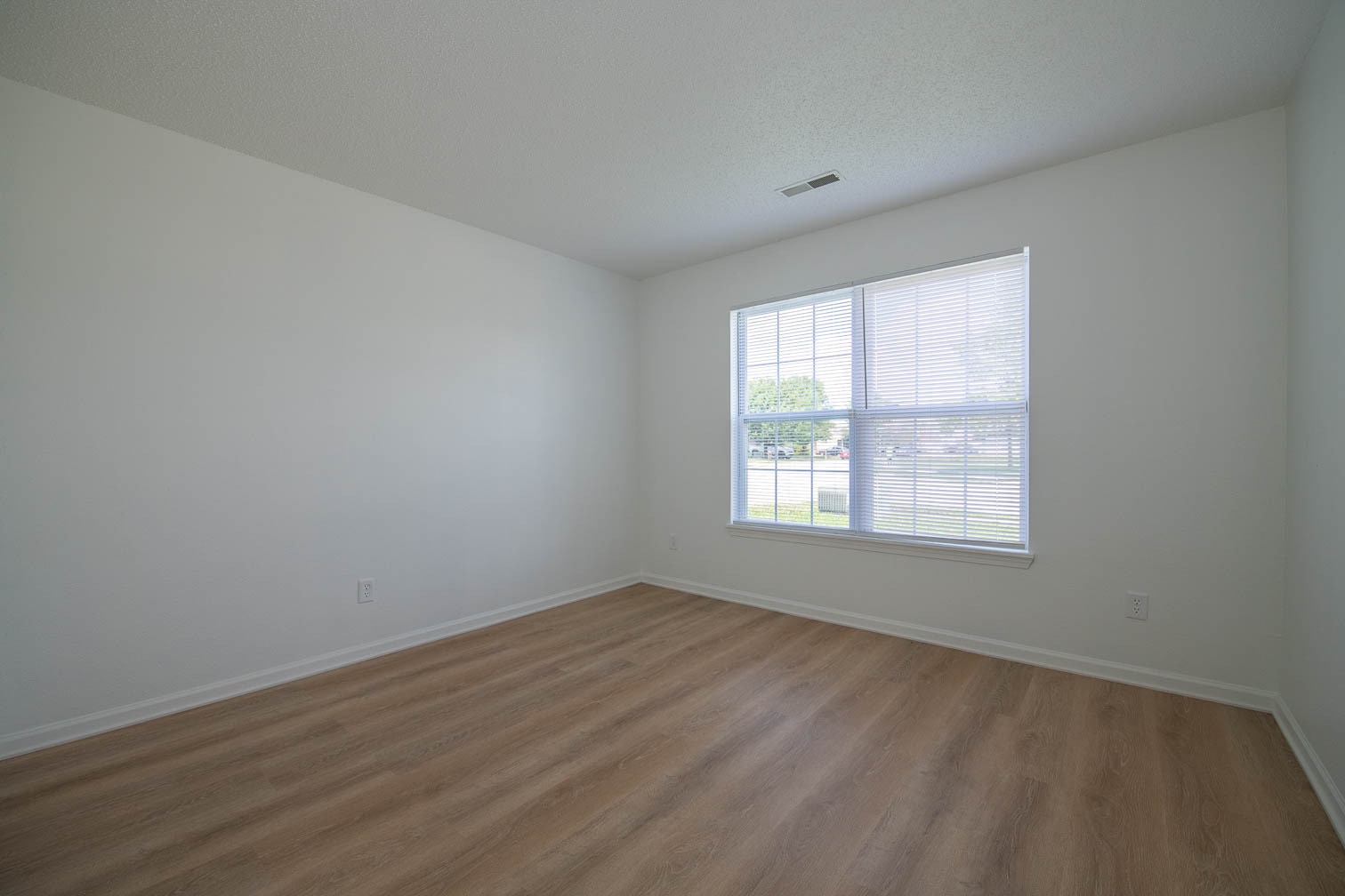 Building Photo - 9661 Trail Dr