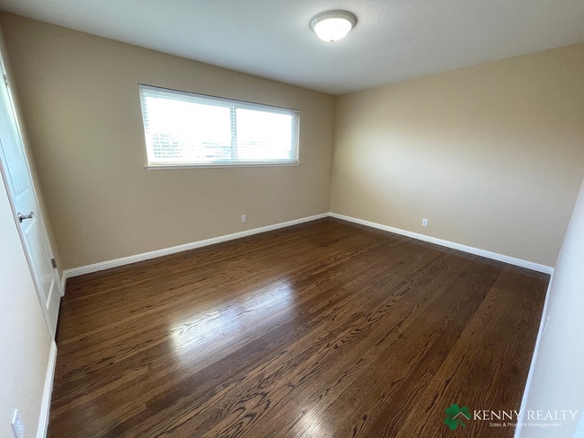 Building Photo - 4BD/2.5BA Spacious Foster City Home with Huge Backyard + Hot Tub