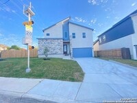Building Photo - 2126 Village Pkwy