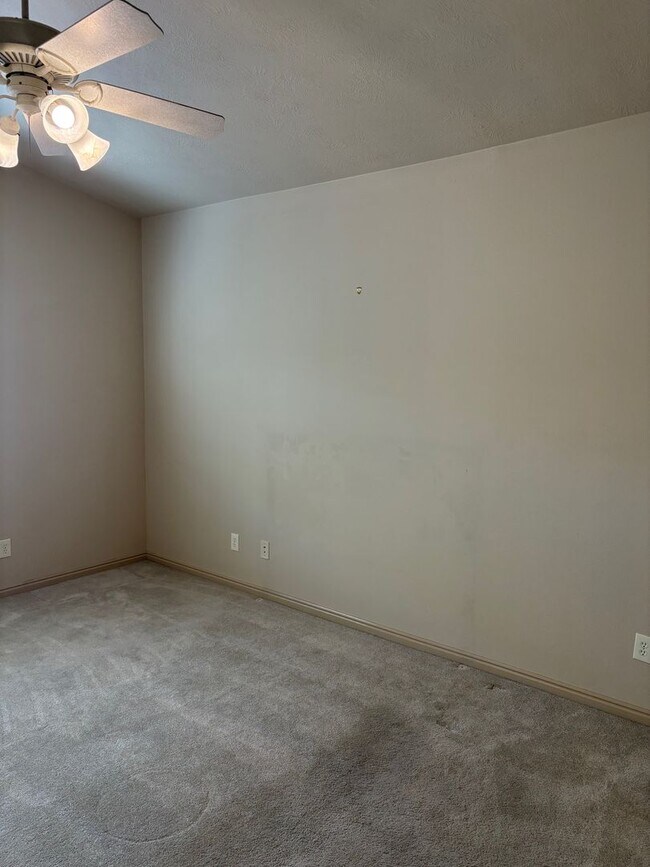 Building Photo - St. George Oasis