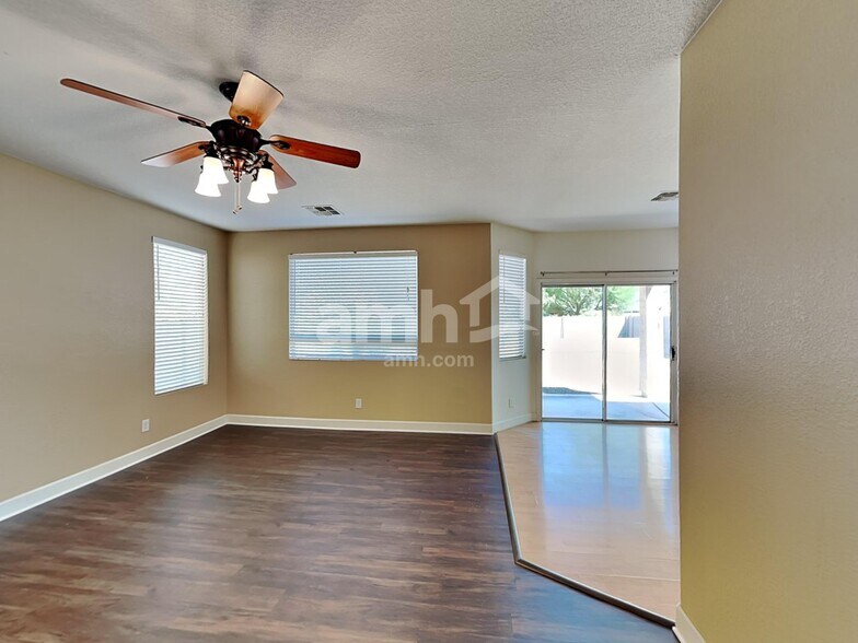 Building Photo - 4854 E Meadow Mist Ln