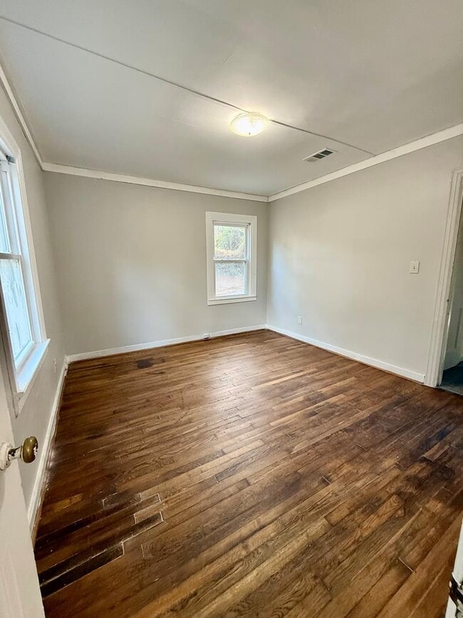 Building Photo - 222 Fontaine Dr