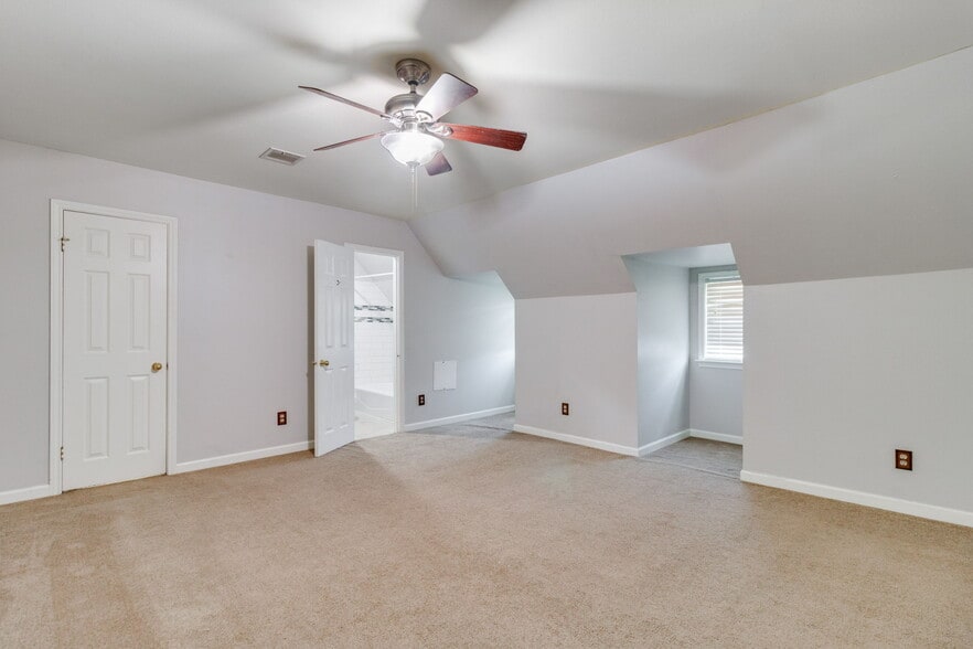 Building Photo - 107 Kincaid Ct