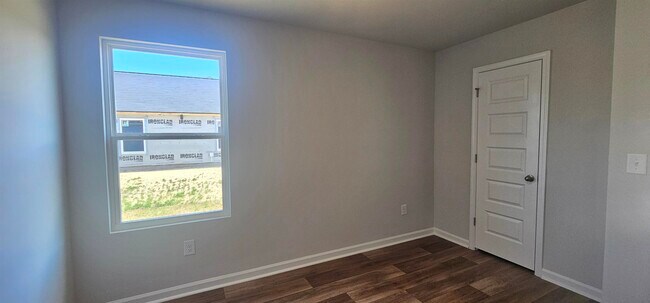 Building Photo - 337 Sweet Vernal St