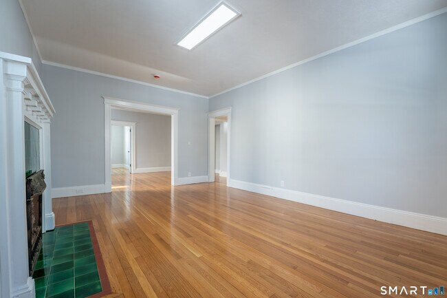 Building Photo - 94 Fairfield Ave