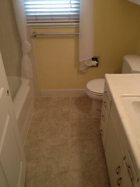 Building Photo - Central Roseville -  4 Bed, 2 Bath - Singl...