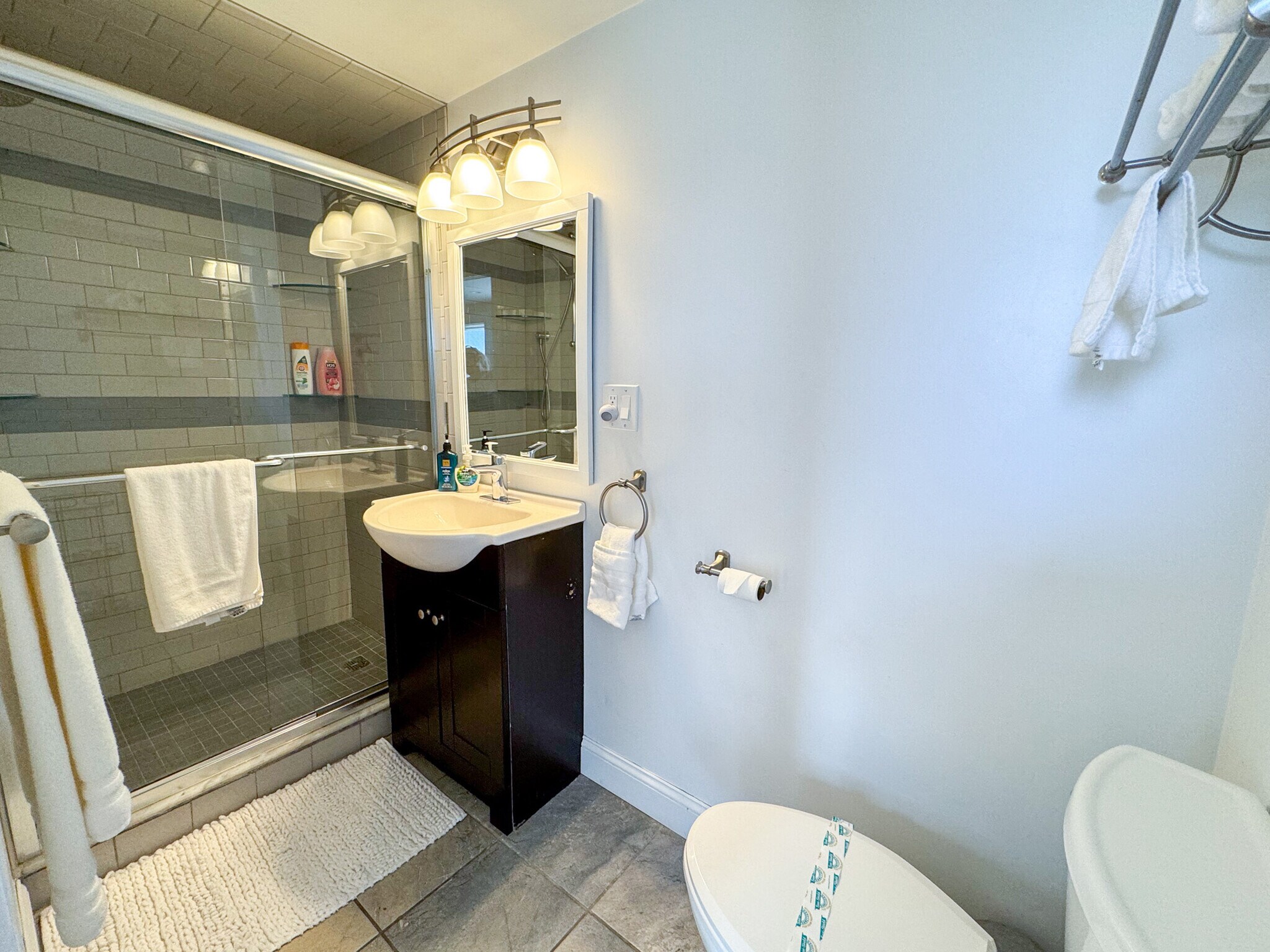 Building Photo - 34 Clay St