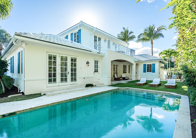 Building Photo - 233 El Pueblo Way