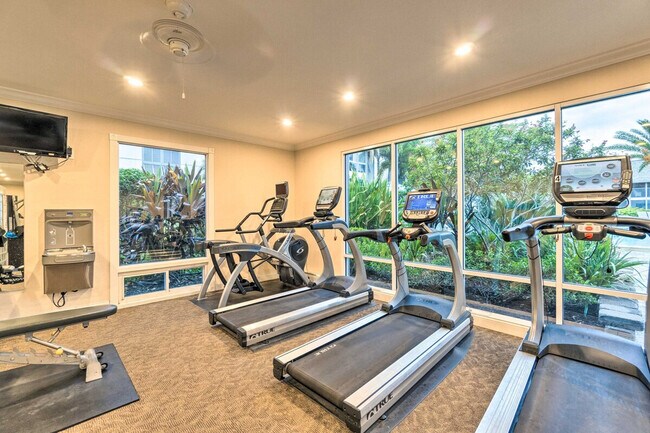 Building Photo - 1037 W Peppertree Dr