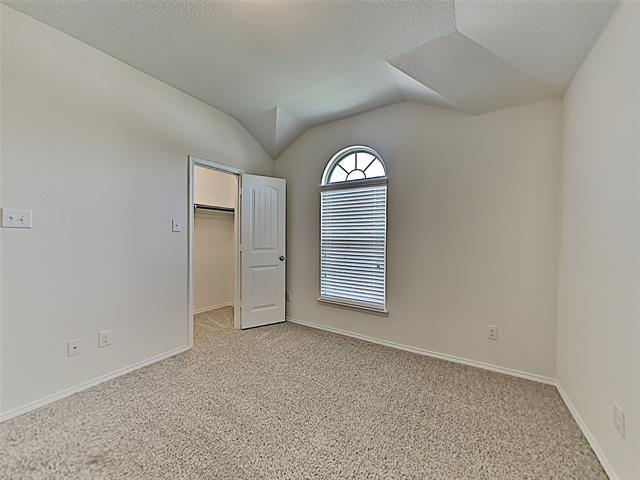 Building Photo - 6833 Woodlawn Dr