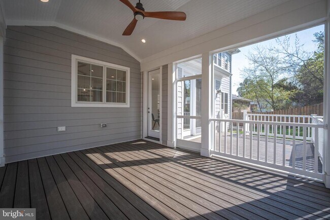 Building Photo - 6203 Mori St