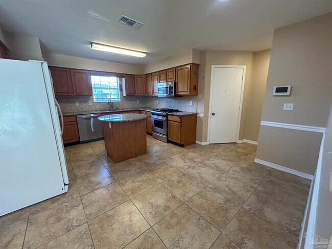 Building Photo - 1454 Little Creek Dr