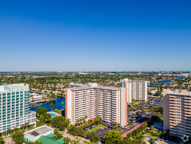 Building Photo - Coral Ridge Towers