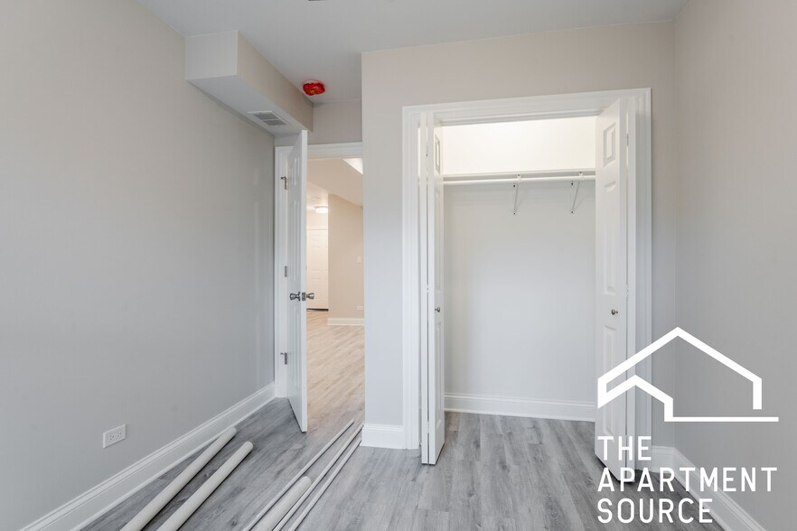 Building Photo - 3131 N Monticello Ave