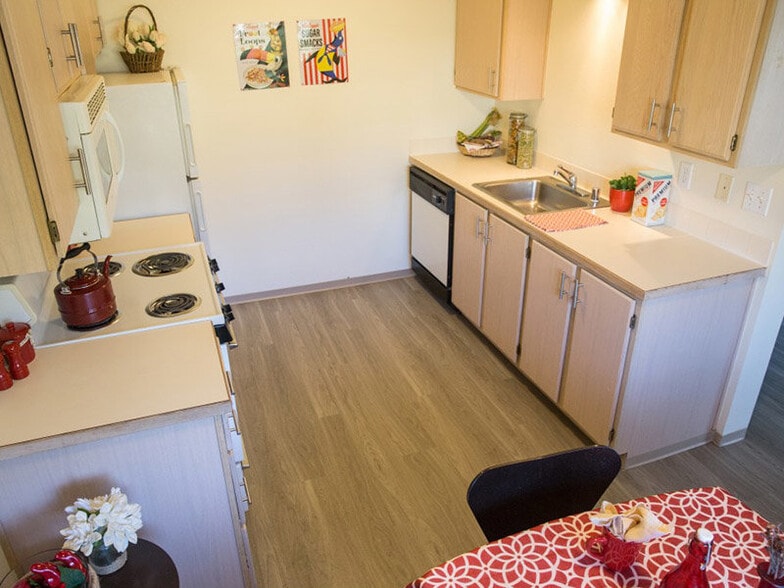 Building Photo - Eagle Pointe