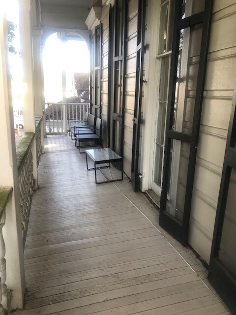 Building Photo - 5221 Magazine St