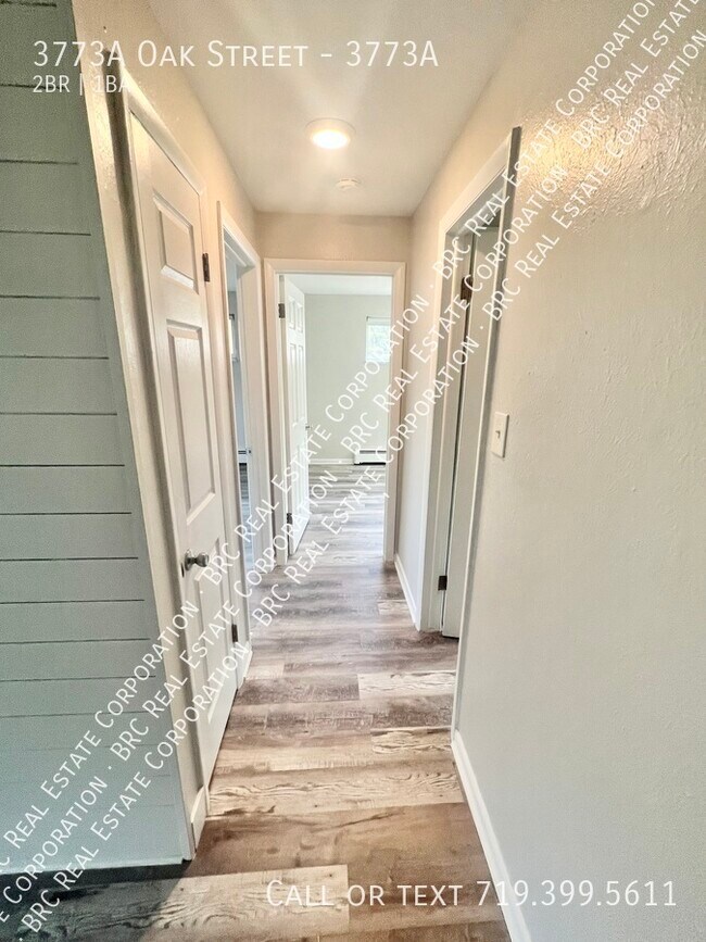 Building Photo - 3773 Oak St