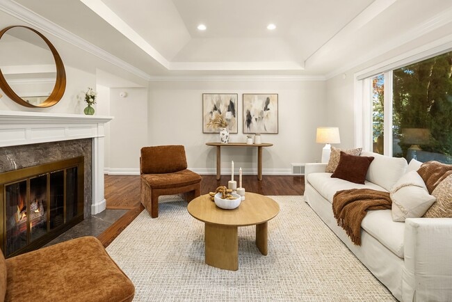 Building Photo - Elegant 4 Bedroom 2.5 Bath Tuscan Style Home in Magnolia West Hill