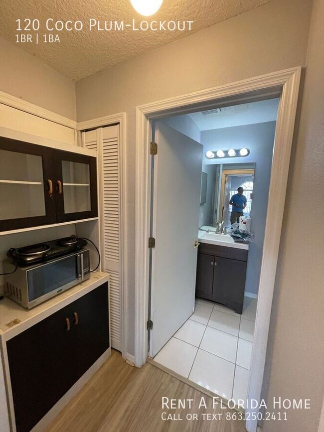 Building Photo - 120 Coco Plum Dr