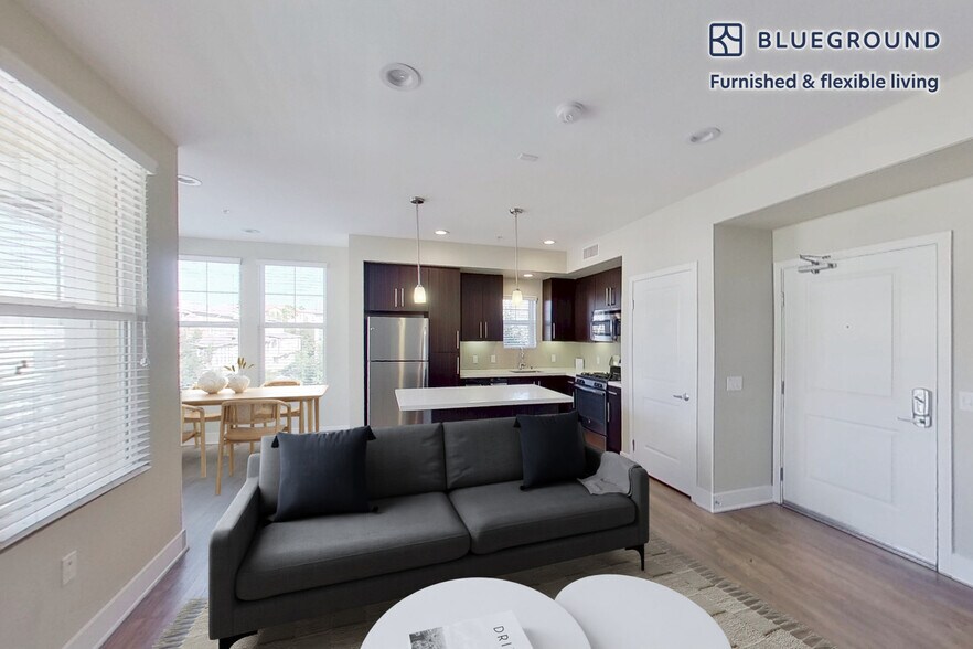 Building Photo - 1000 Lupine-SI FL2-ID8034A