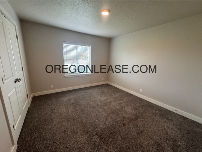 Building Photo - 1100 Q St