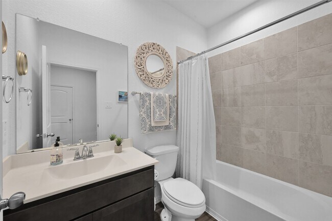 Building Photo - 942 Youth Water Rd