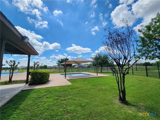 Building Photo - 268 Goliad Dr
