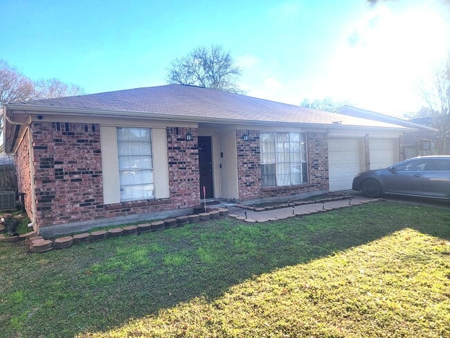 Building Photo - 16631 Castle Fraser Dr