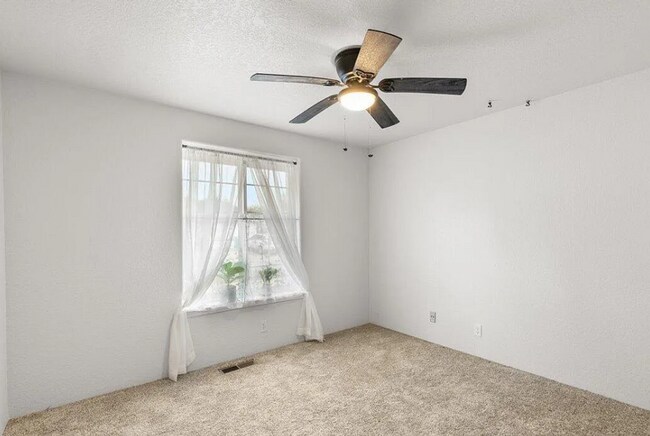 Building Photo - 3BED2BATH - NEWLY REMODELED, 2CAR GARAGE, LARGE FENCED YARD, WASHER/DRYER