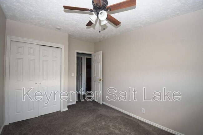 Building Photo - 3215 S 4400 W