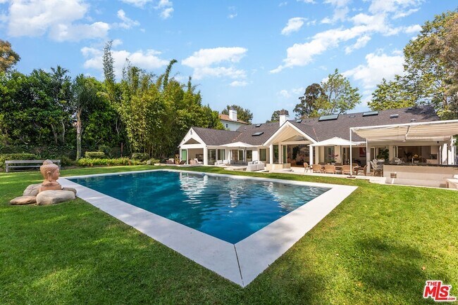 Building Photo - 797 Amalfi Dr