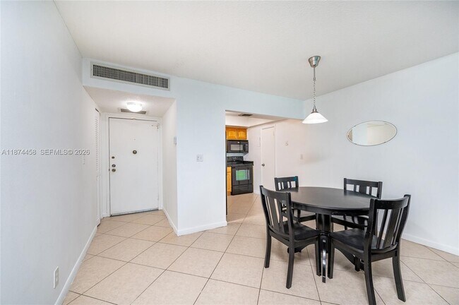 Building Photo - 100 Golden Isles Dr