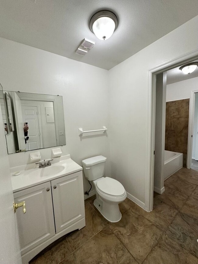 Building Photo - Charming 3 Bedroom Home in Apopka!