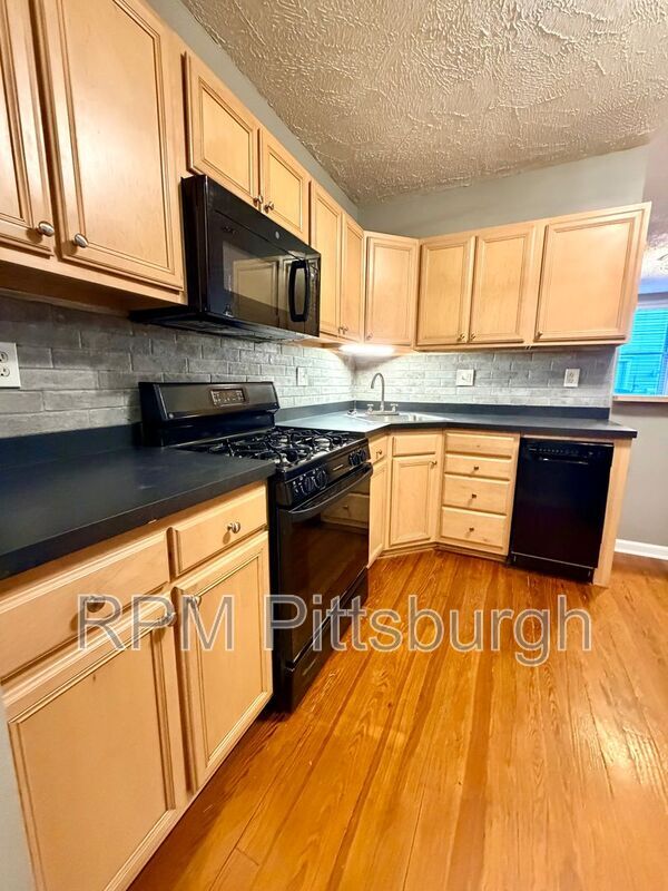 Building Photo - 2614 Larkins Wy