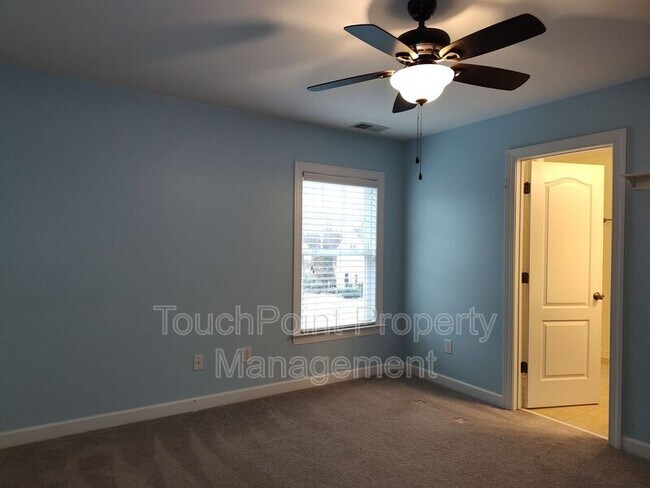 Building Photo - 4009 Oxford Mill Rd